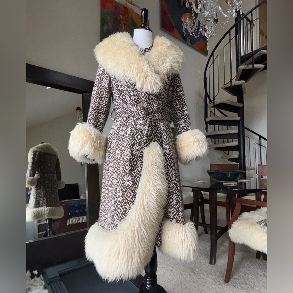Magical Vintage 60’s-70’s Afghan Penny Lane embroidered shearling coat ✨